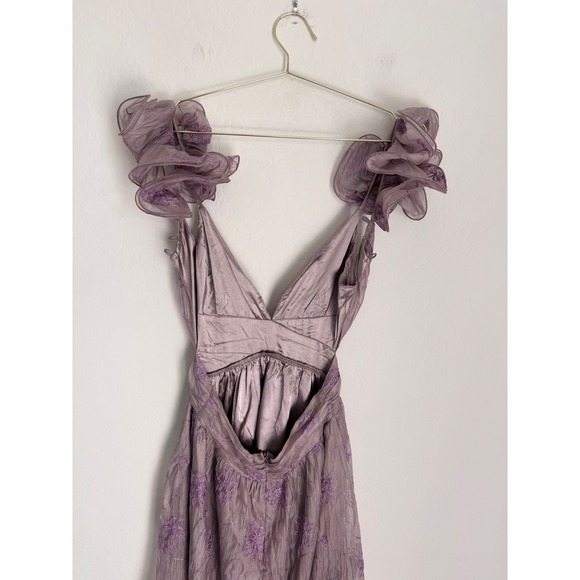 PETAL & PUP Harmony Maxi Dress Size Medium - Picture 3 of 9